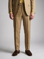 Lower_body_shot_trousers_shoes_202605121216_1.jpg