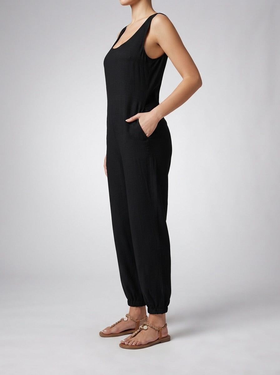 Women's Elegant Round Neck Sleeveless Jumpsuit with Pockets
