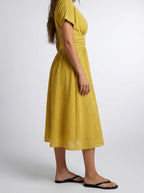 Women's Swiss Dot Short Sleeve Shirred Waist Midi Dress with V-Neck